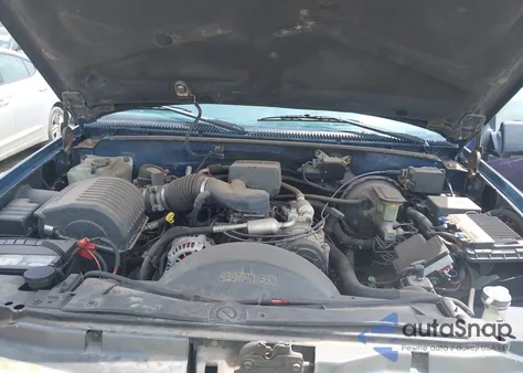 1999 Chevrolet Suburban 1500 Lt from USA, damaged, VIN 3GNEC16R0XG228425